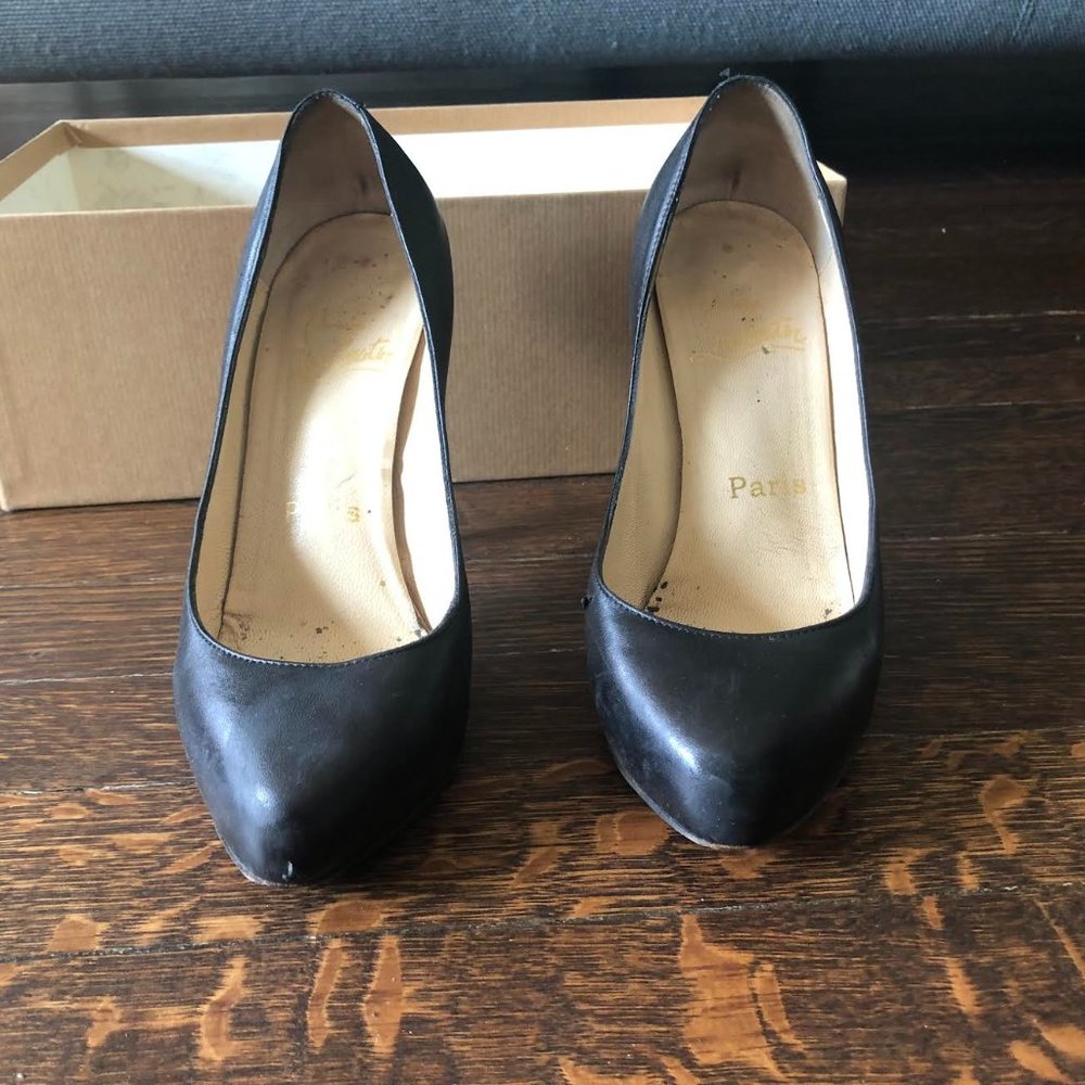 Christian Louboutin Nappa Black Decollete Stilleto Pumps Size 5.5 with Box